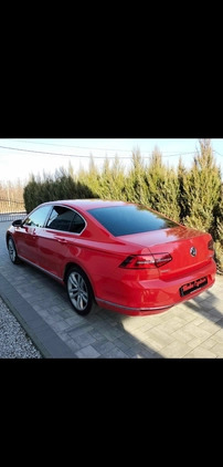 Volkswagen Passat cena 82900 przebieg: 138000, rok produkcji 2017 z Gryfino małe 137